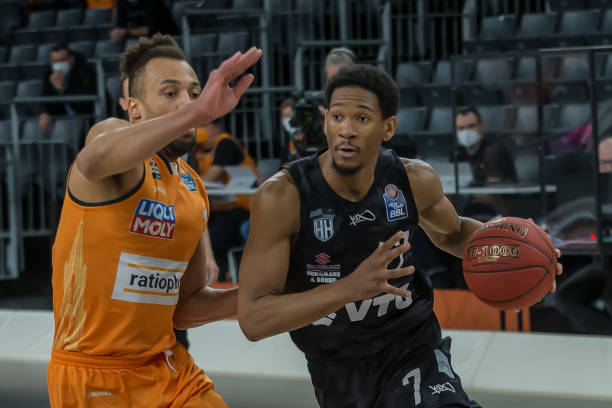 攻强大的利 攻强大的利